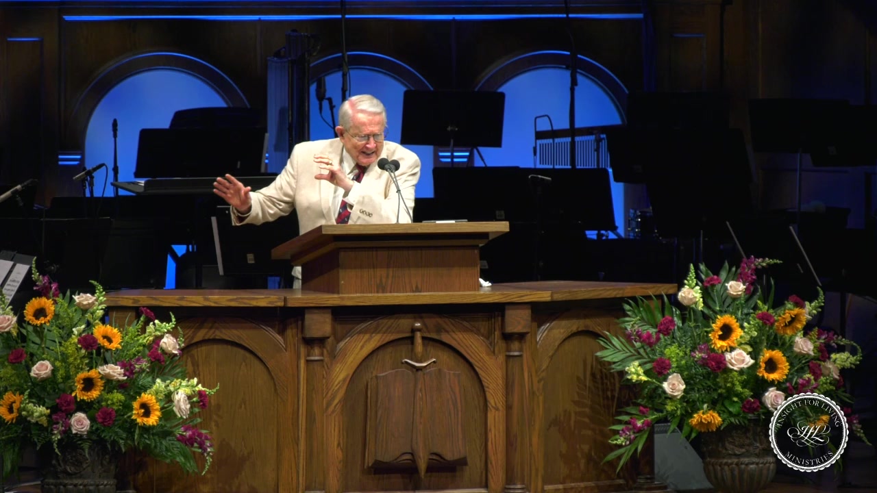 Chuck in pulpit on June 23, 2019